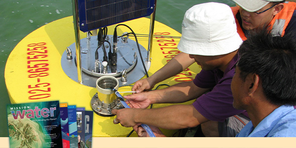 Lake Taihu Water Quality Buoy Maintenance