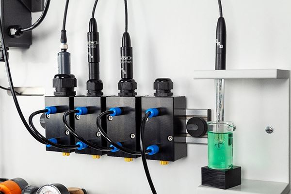 YSI Water Monitoring Panel flow cells and maintenance station